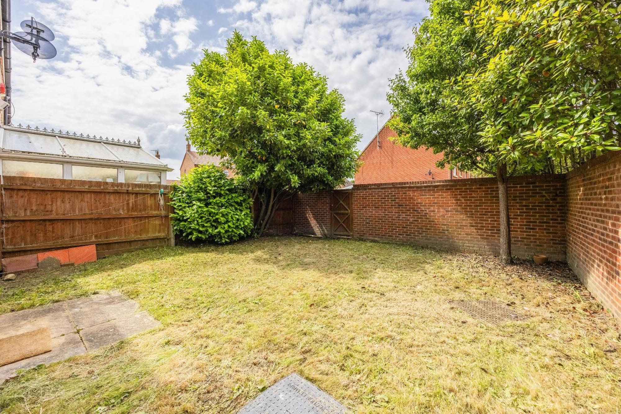 2 Tracy Avenue Villa Slough Exterior photo